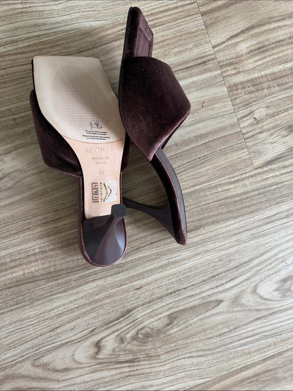 NEW Alohas Brown Velvet mules, size 37. - Picture 4 of 5